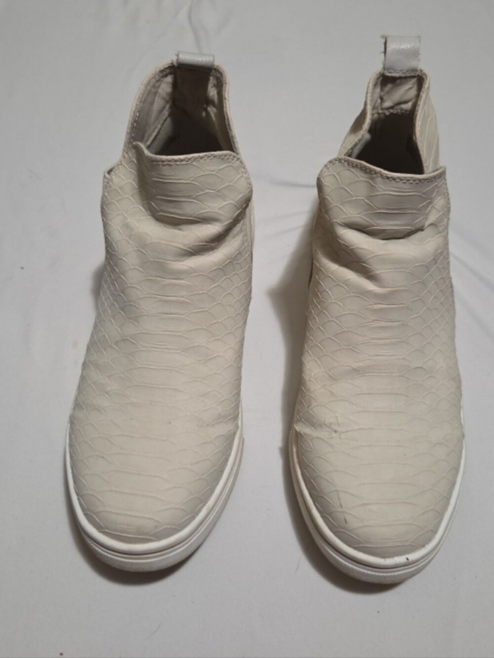 Mia Women's size 7 white high top shoes #12